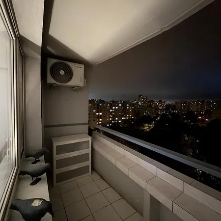 公寓 Cozy Near Center With Easy Transport Access