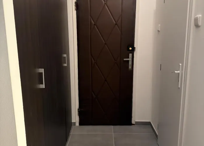 Appartement Cozy Near Center With Easy Transport Access